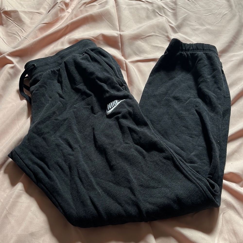 black nike sweatpants